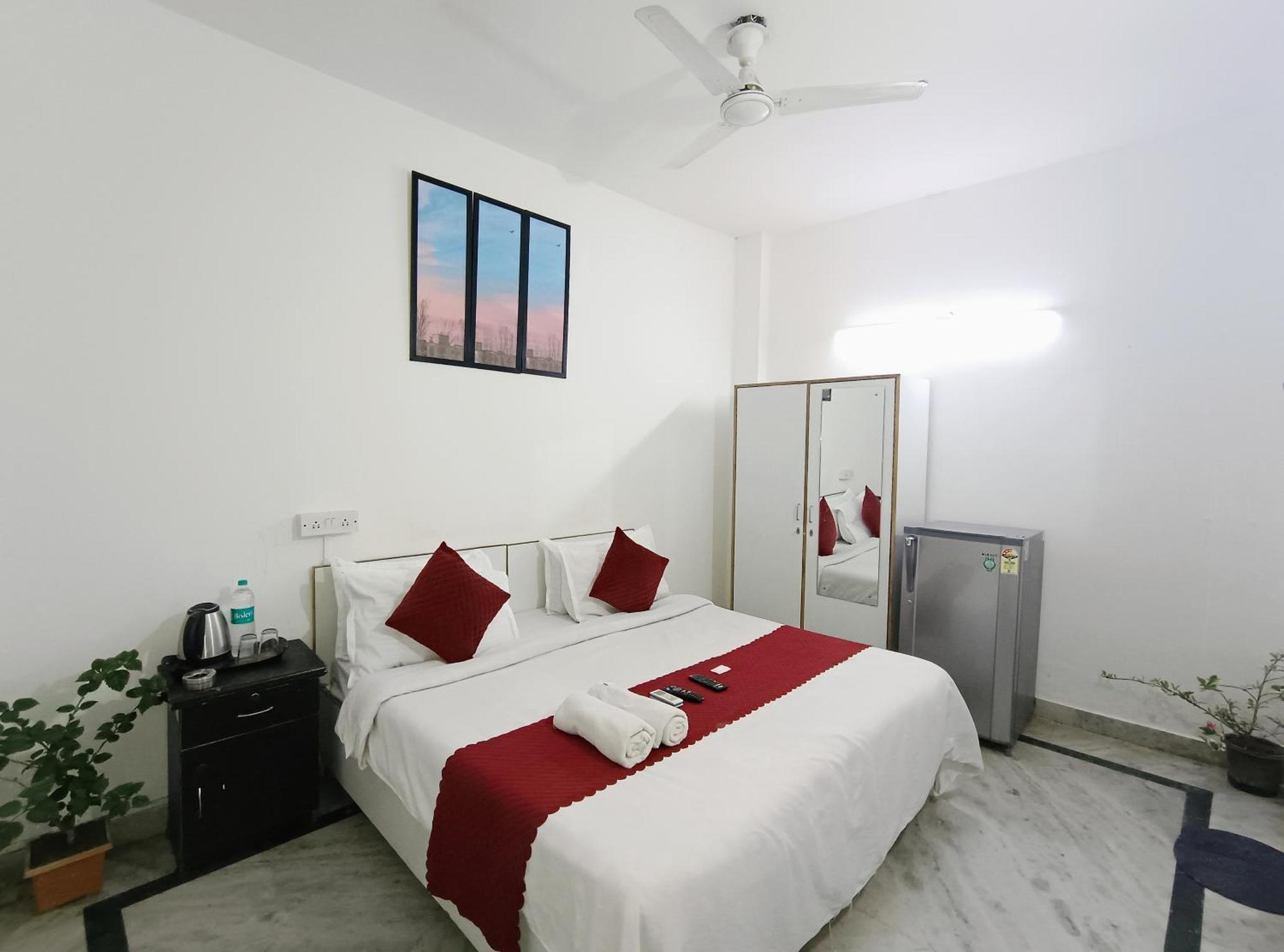 Hotel Hauz Khas Fort View New Delhi Extérieur photo
