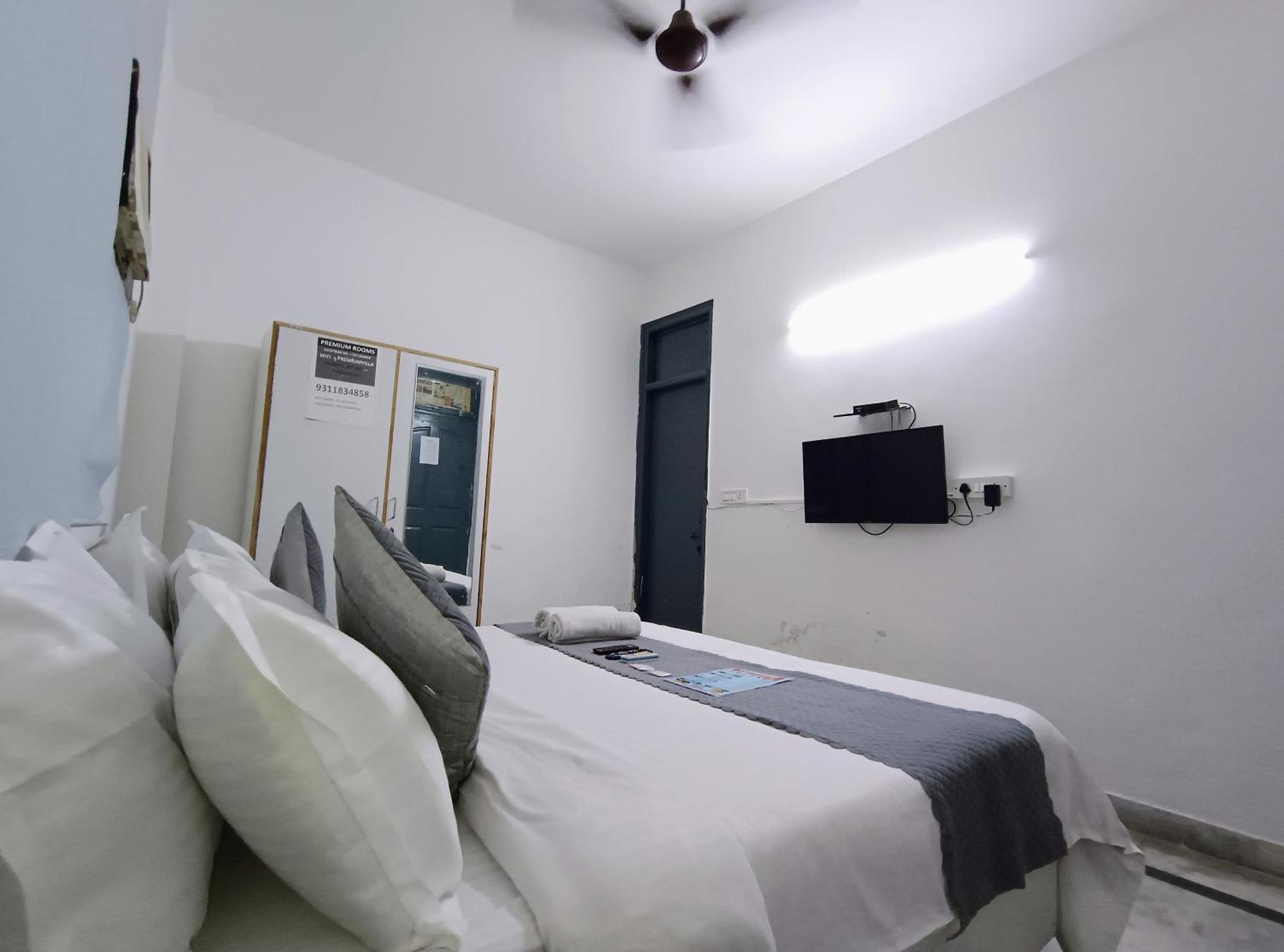 Hotel Hauz Khas Fort View New Delhi Extérieur photo