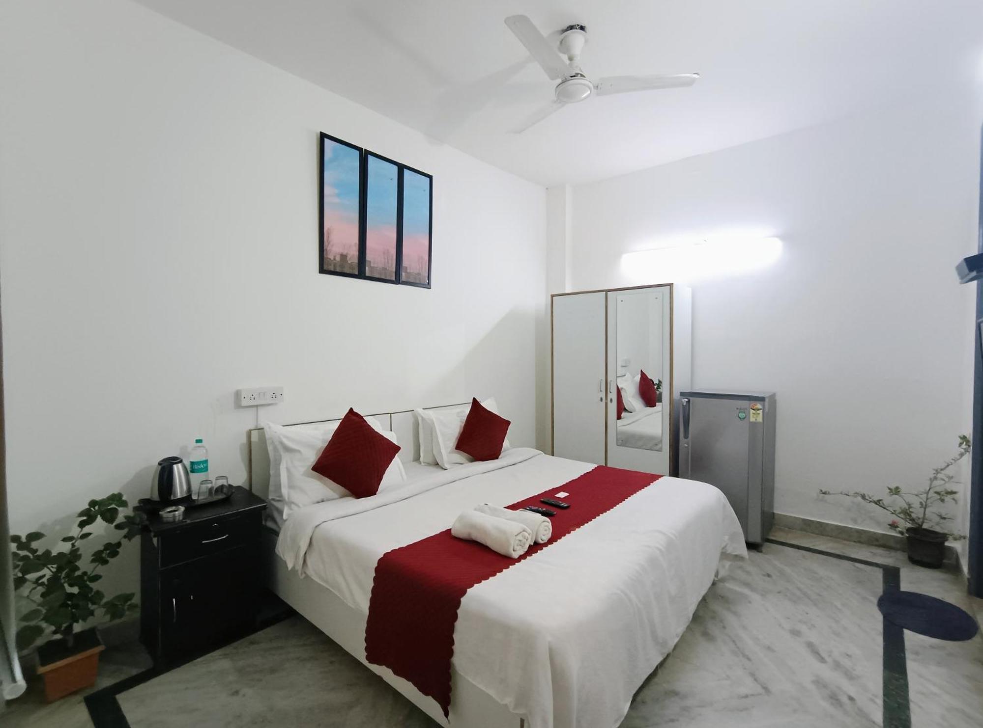 Hotel Hauz Khas Fort View New Delhi Extérieur photo