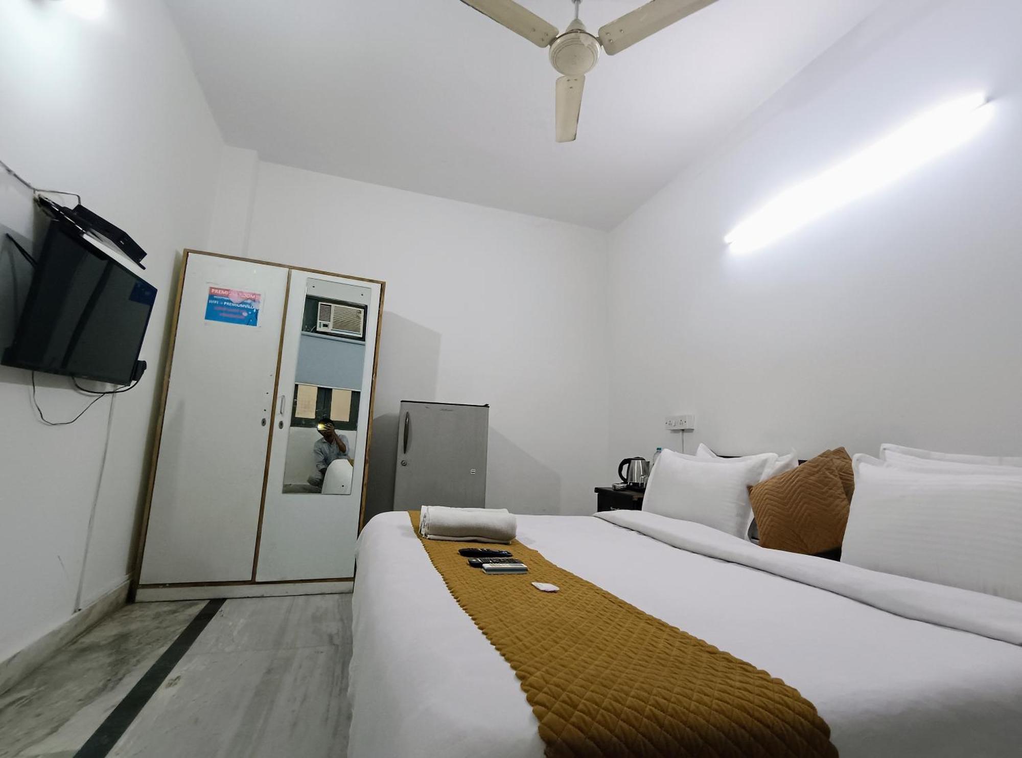 Hotel Hauz Khas Fort View New Delhi Extérieur photo