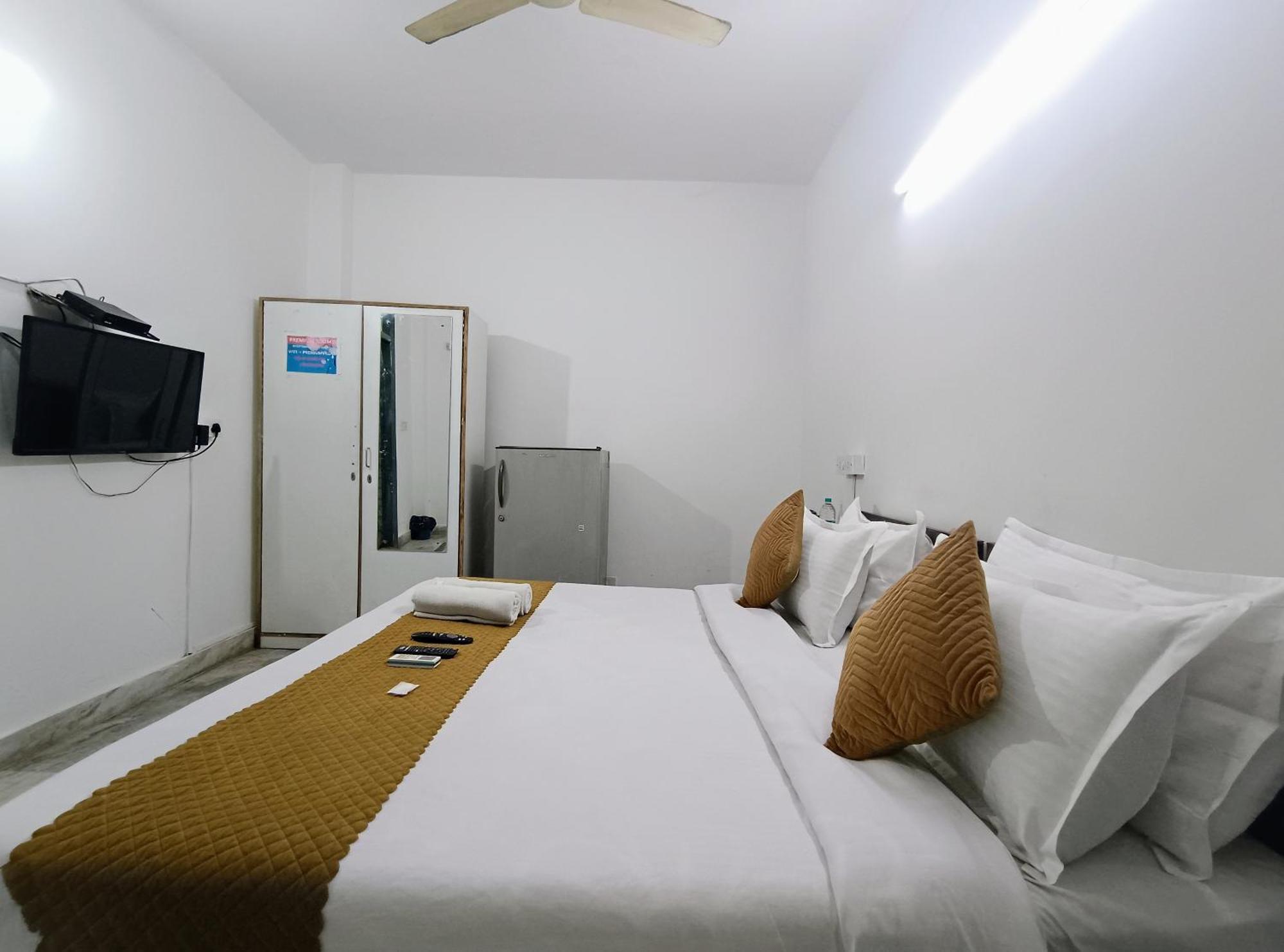 Hotel Hauz Khas Fort View New Delhi Extérieur photo