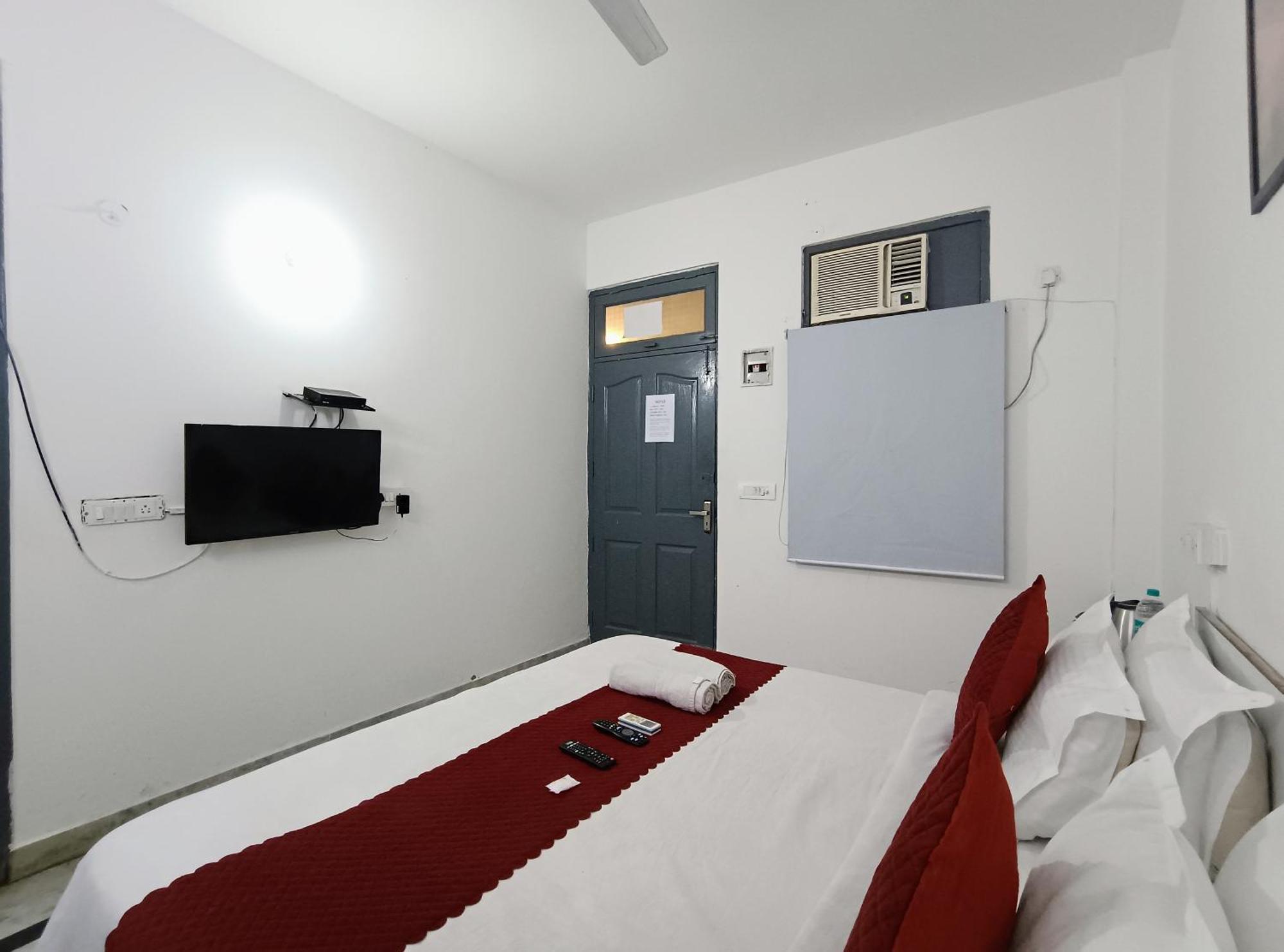 Hotel Hauz Khas Fort View New Delhi Extérieur photo