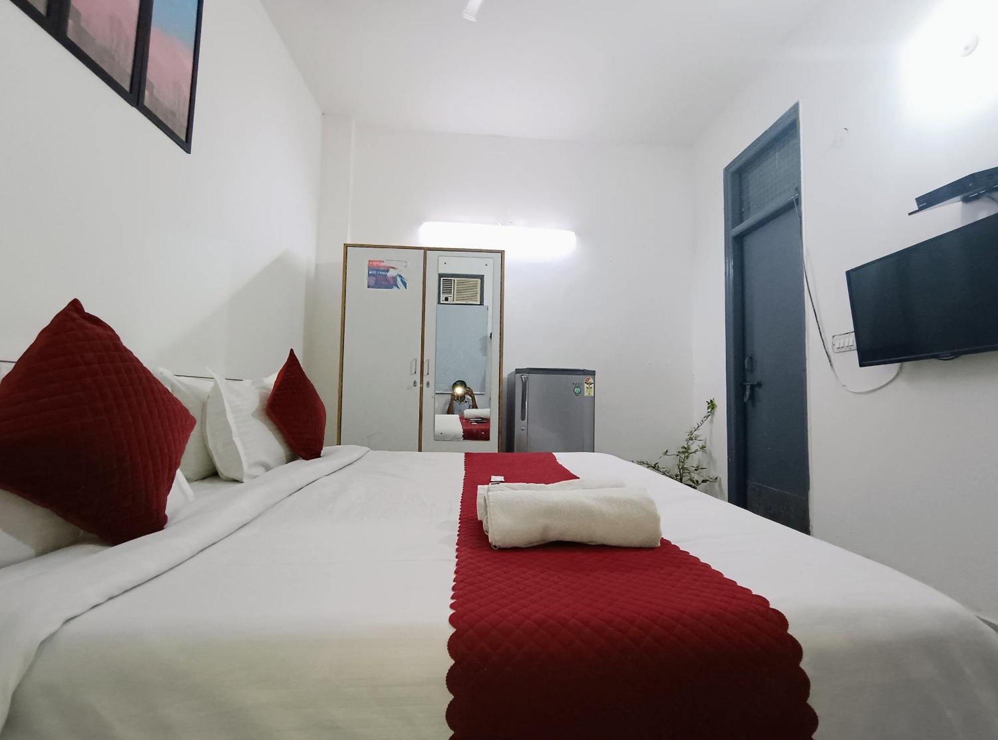 Hotel Hauz Khas Fort View New Delhi Extérieur photo