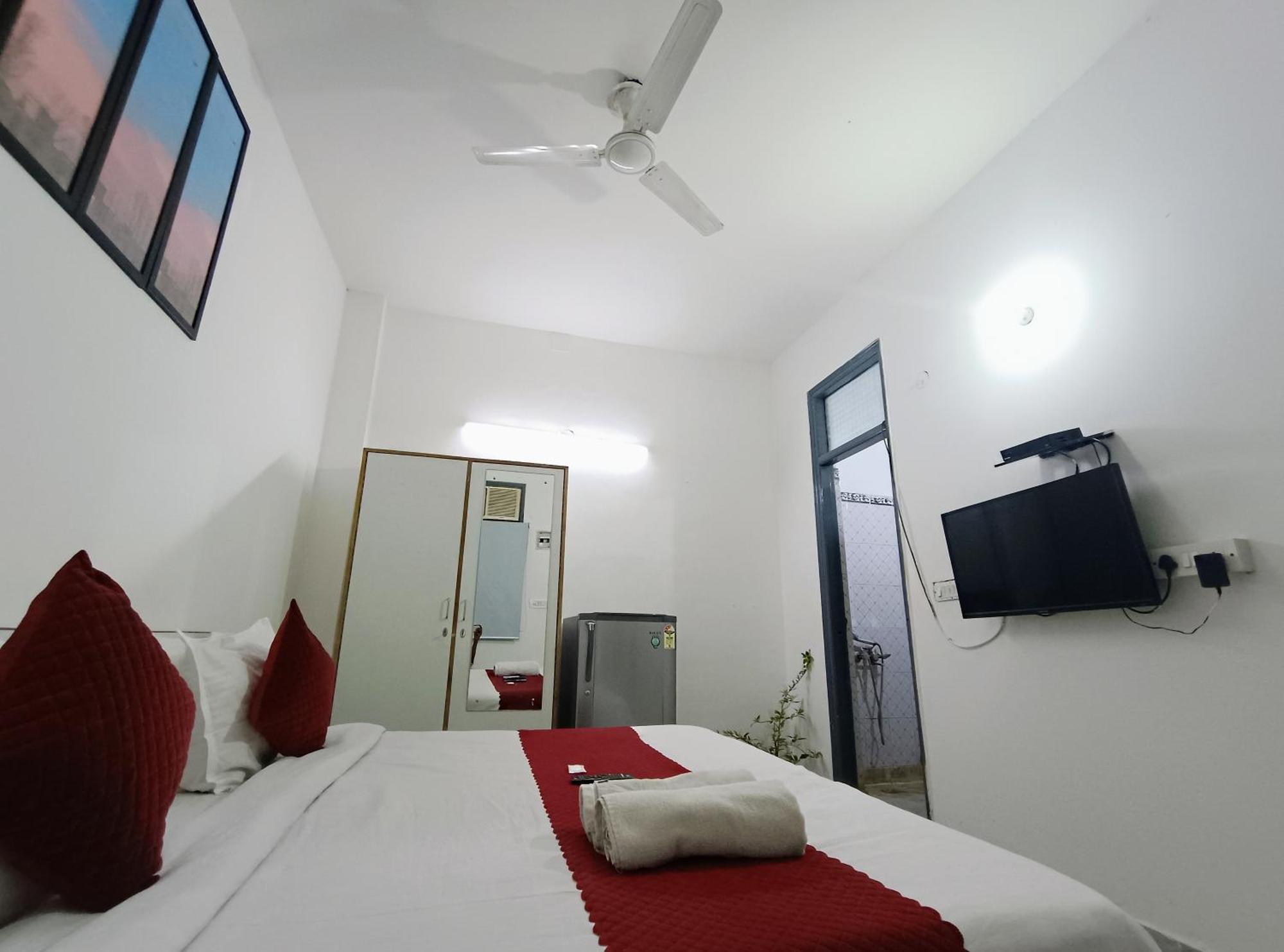 Hotel Hauz Khas Fort View New Delhi Extérieur photo