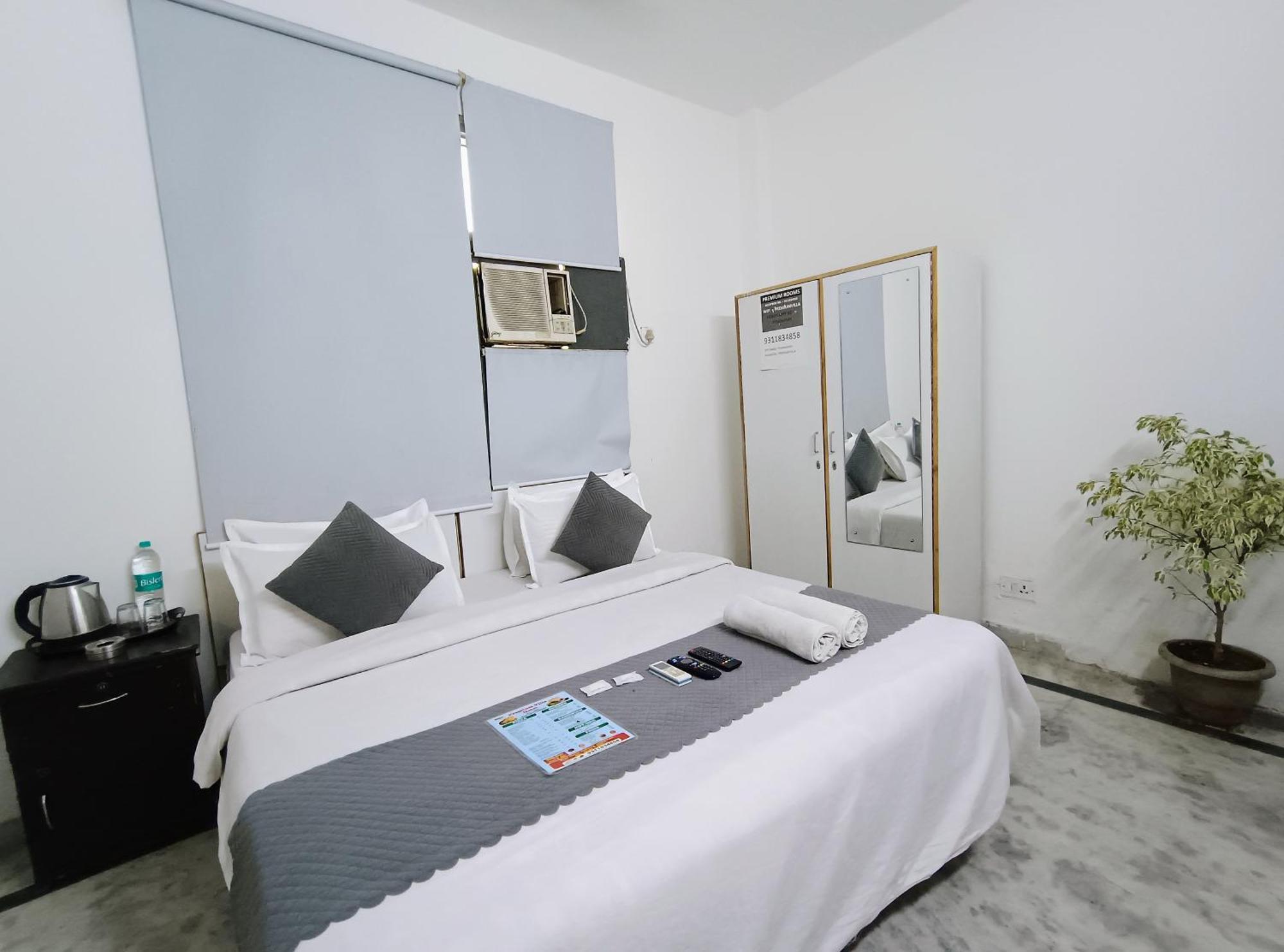 Hotel Hauz Khas Fort View New Delhi Extérieur photo